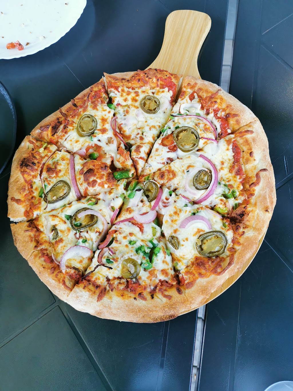 Apollos Pizzeria | 92 Bridge St E, Campbellford, ON K0L 1L0, Canada | Phone: (705) 653-1414