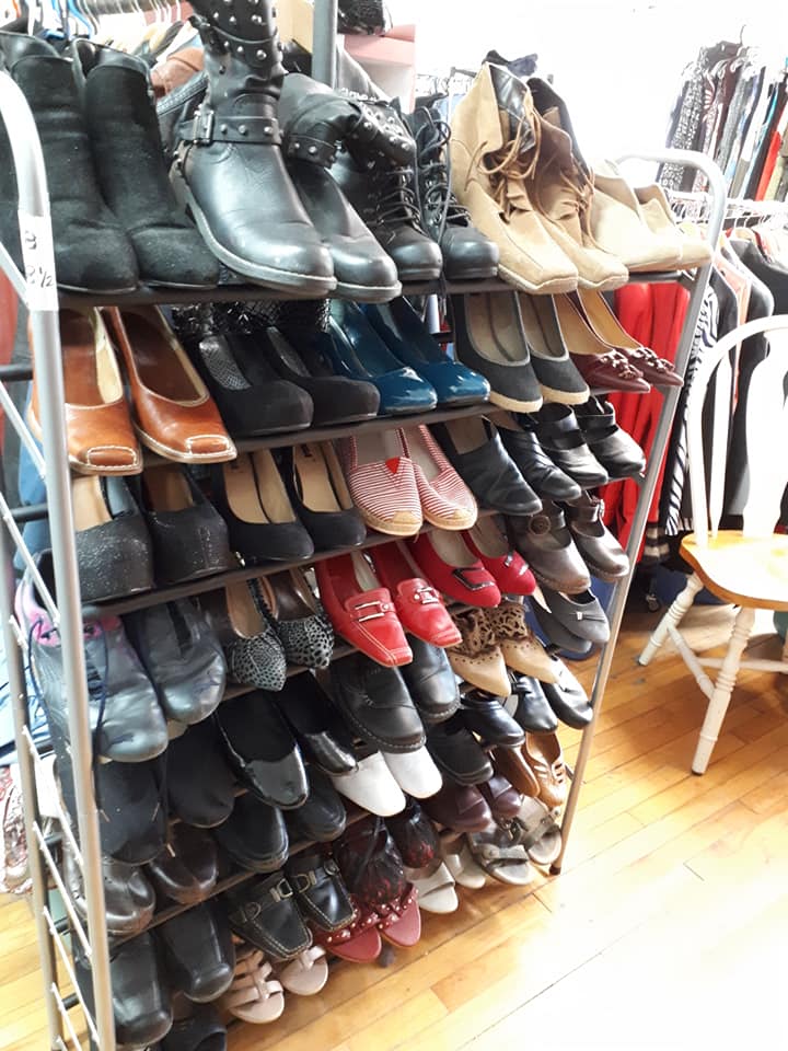Friperie Vintage en folie | 94 QC-216, Stoke, QC J0B 3G0, Canada | Phone: (819) 342-1242