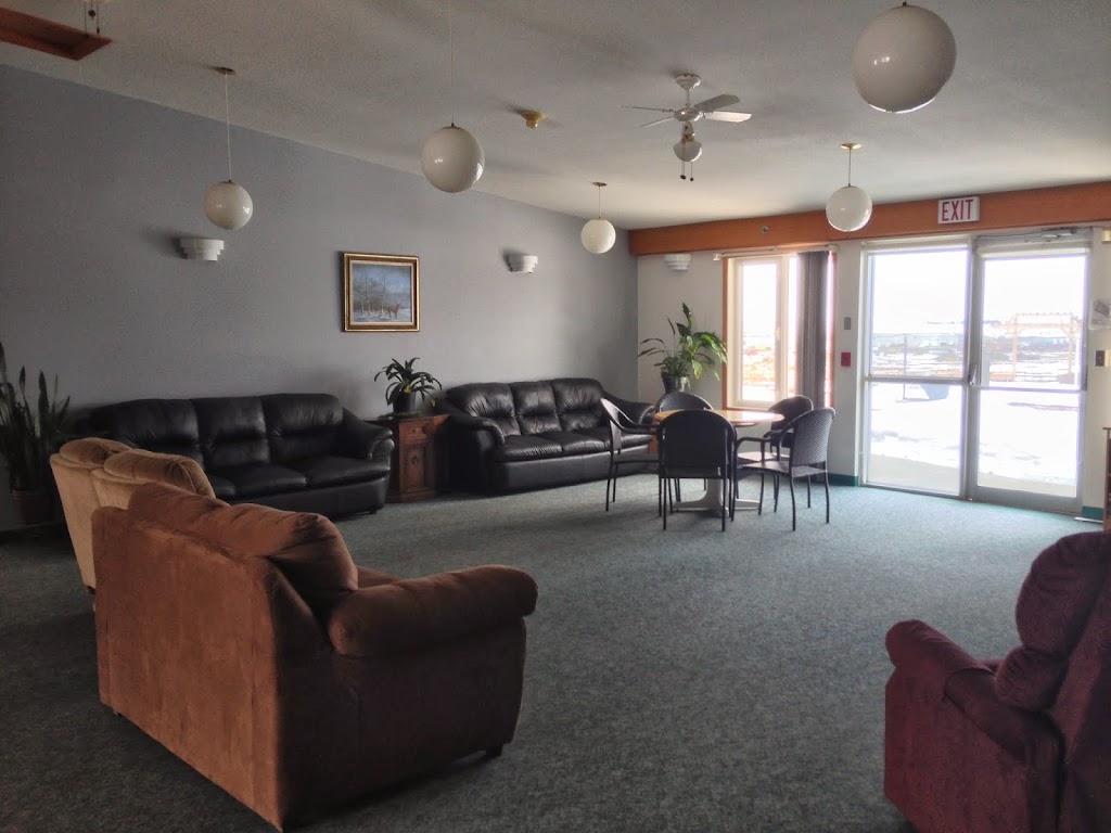 Parkway Lodge | 420 8 Ave SE, Weyburn, SK S4H 3N2, Canada | Phone: (306) 842-7868
