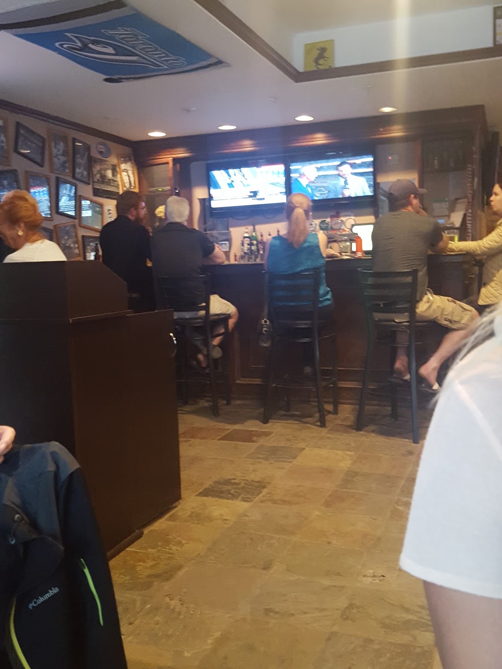 Wing House | 19157 Centre St, Mount Albert, ON L0G 1M0, Canada | Phone: (905) 557-2222