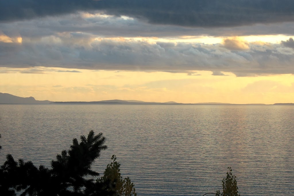 Ocean Rose Bed And Breakfast | 14466 Sunset Drive, White Rock, BC V4B 2V8, Canada | Phone: (604) 531-8398