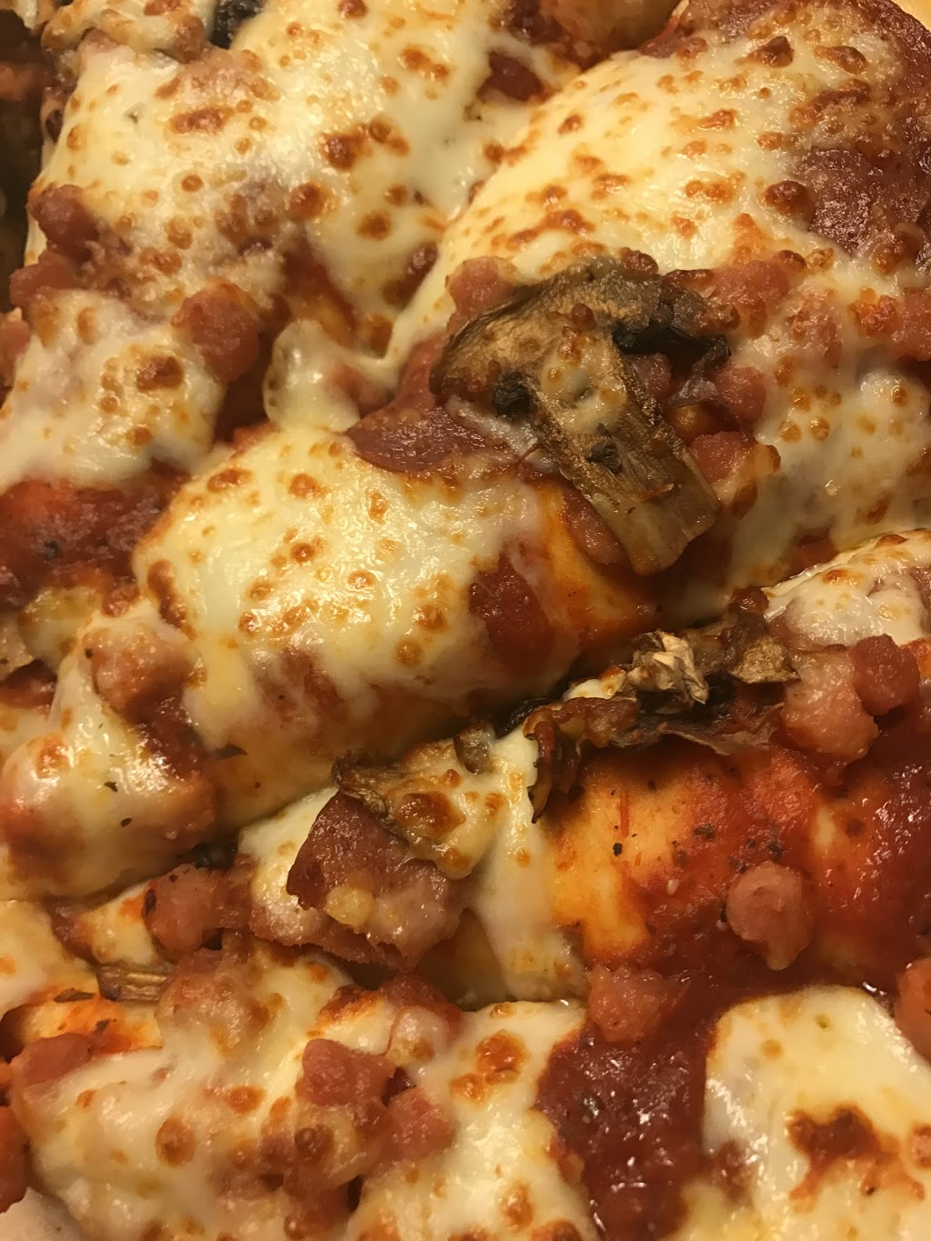 Pizza Hut | Bay 1A, 5012 16 Ave NW, Calgary, AB T3B 0N3, Canada | Phone: (403) 310-1010