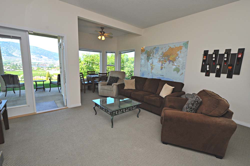 The White Horse Bed & Breakfast | 3800 BC-3, Osoyoos, BC V0H 1V6, Canada | Phone: (250) 495-5998