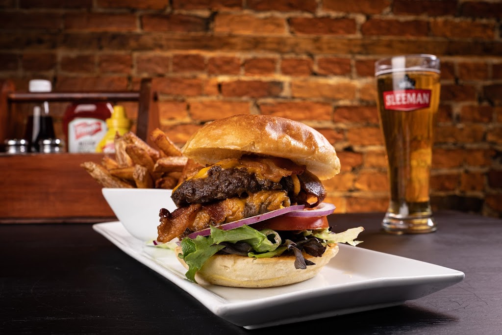 Fiddlers Pour House | 149 St Paul St, St. Catharines, ON L2R 3M5, Canada | Phone: (905) 346-1225