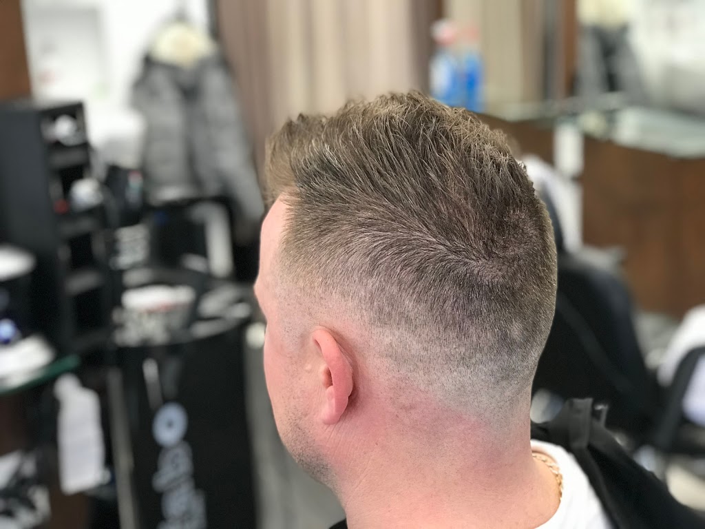Royal Chair Barber Shop | 14-478 dundas st w Oakville, Ontario L6H 6Y3, Canada | Phone: (905) 257-6030