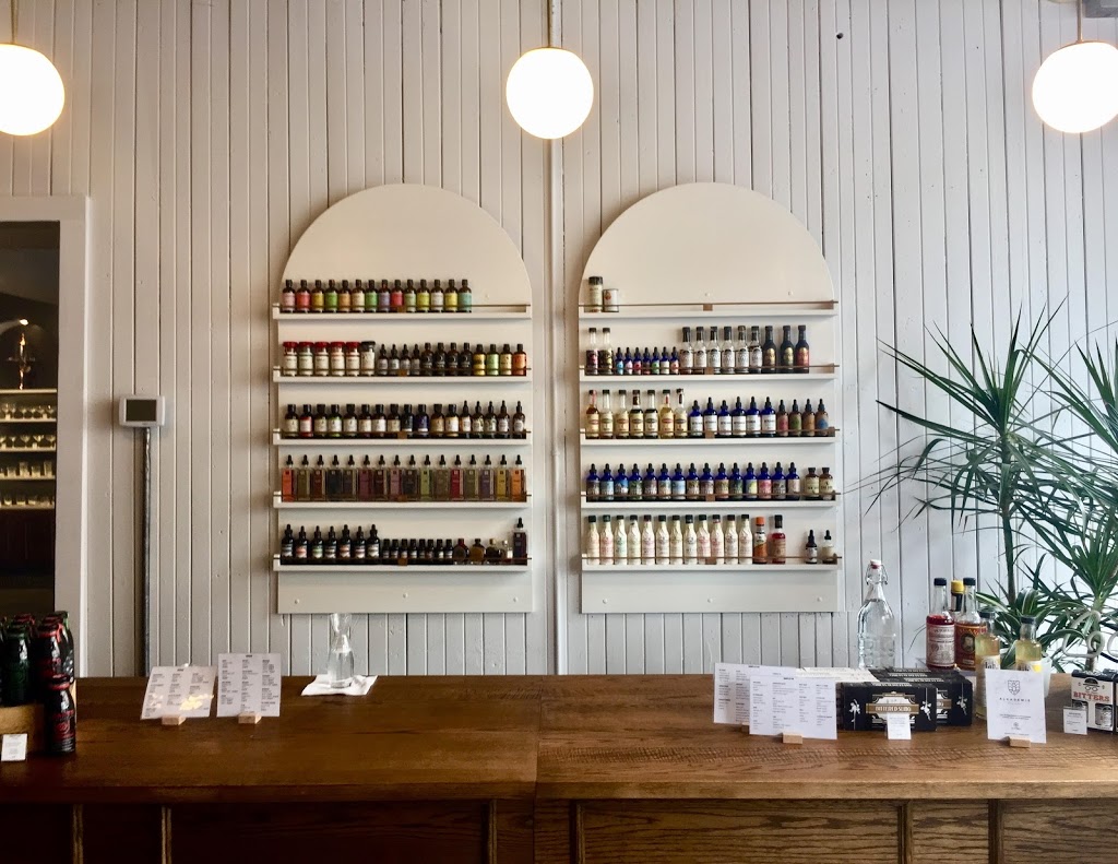 Alambika | 6484 Boul St-Laurent, Montréal, QC H2S 3C4, Canada | Phone: (514) 400-9212