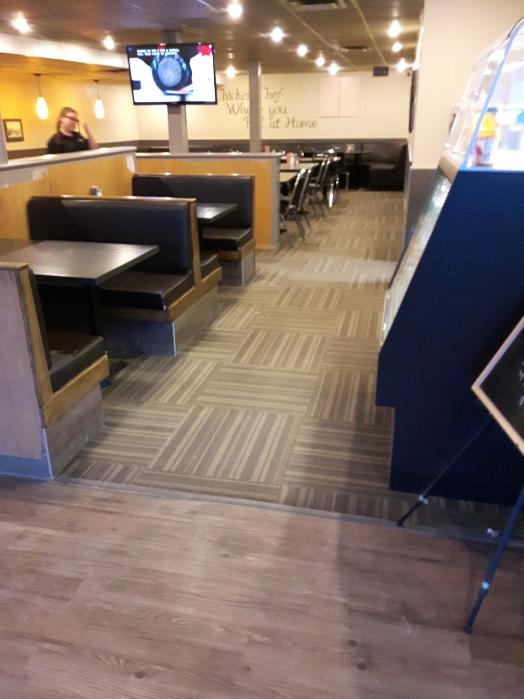 Chicken Chef | 10 Main St, Niverville, MB R0A 0A1, Canada | Phone: (204) 388-6377