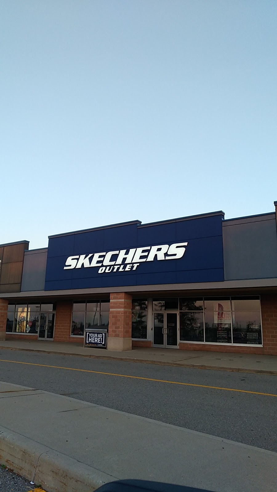 SKECHERS Factory Outlet - 3527 Wyecroft 