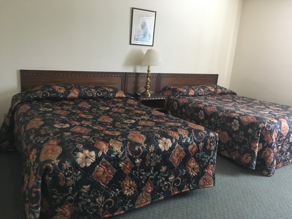 Clavet Motor Inn | 2-10 Main St, Clavet, SK S0K 0Y0, Canada | Phone: (306) 242-2848