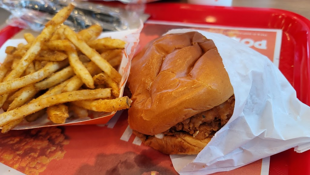 Popeyes Louisiana Kitchen | 320 Fifth Ave #2101, Cochrane, AB T4C 2A6, Canada | Phone: (403) 981-1199