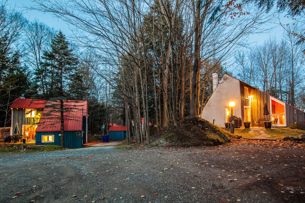 Les Chalets Côté Belval | 9 Rue des Pommiers, Orford, QC J1X 7C6, Canada | Phone: (514) 923-2335