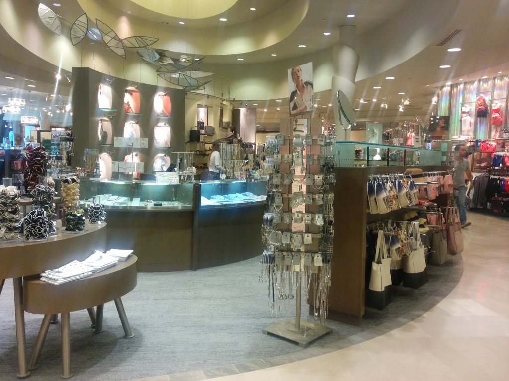 LE CHÂTEAU | Carrefour De LEstrie, 3050 Boul de Portland #150, Sherbrooke, QC J1L 1K1, Canada | Phone: (819) 564-8343