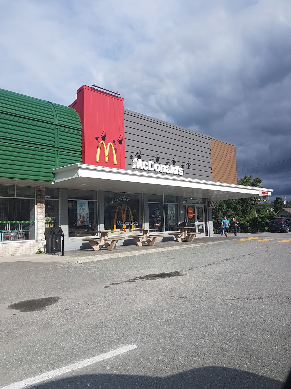 McDonalds | 110 Rue Queen, Sherbrooke, QC J1M 1J6, Canada | Phone: (819) 563-5828