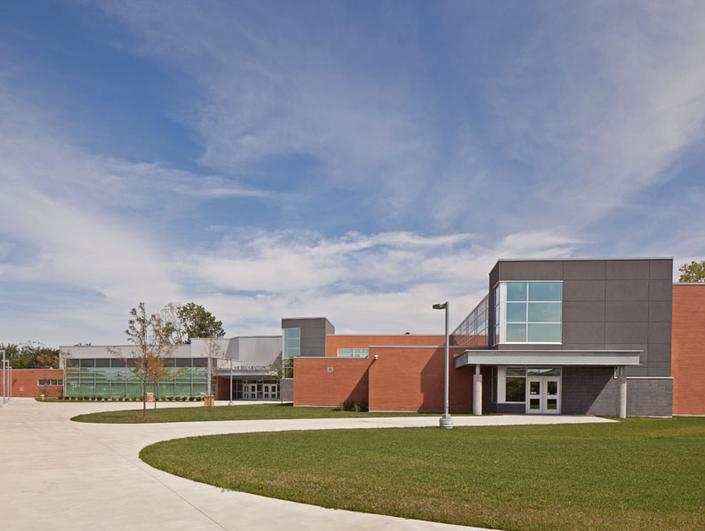 École Secondaire De Lamothe-Cadillac | 1775 Totten St, Windsor, ON N9B 1X4, Canada | Phone: (519) 253-0929