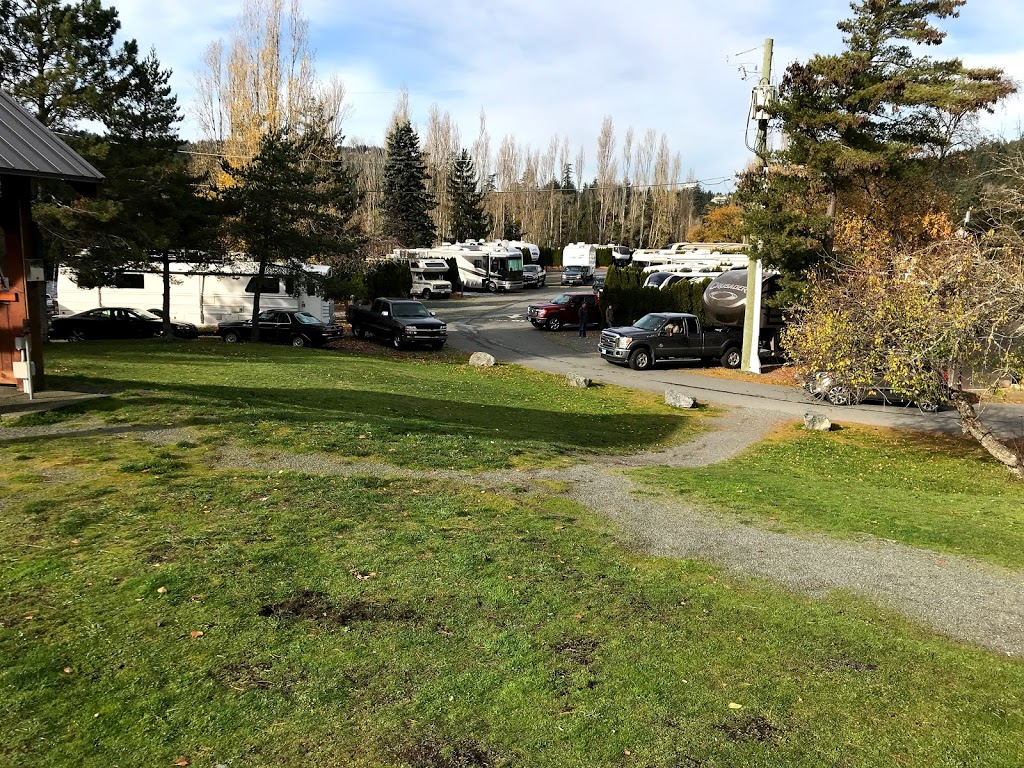 Wildergarden Covehouse Vacation Rental | 1960 Gillespie Rd, Sooke, BC V9Z 0Z2, Canada | Phone: (888) 850-0240