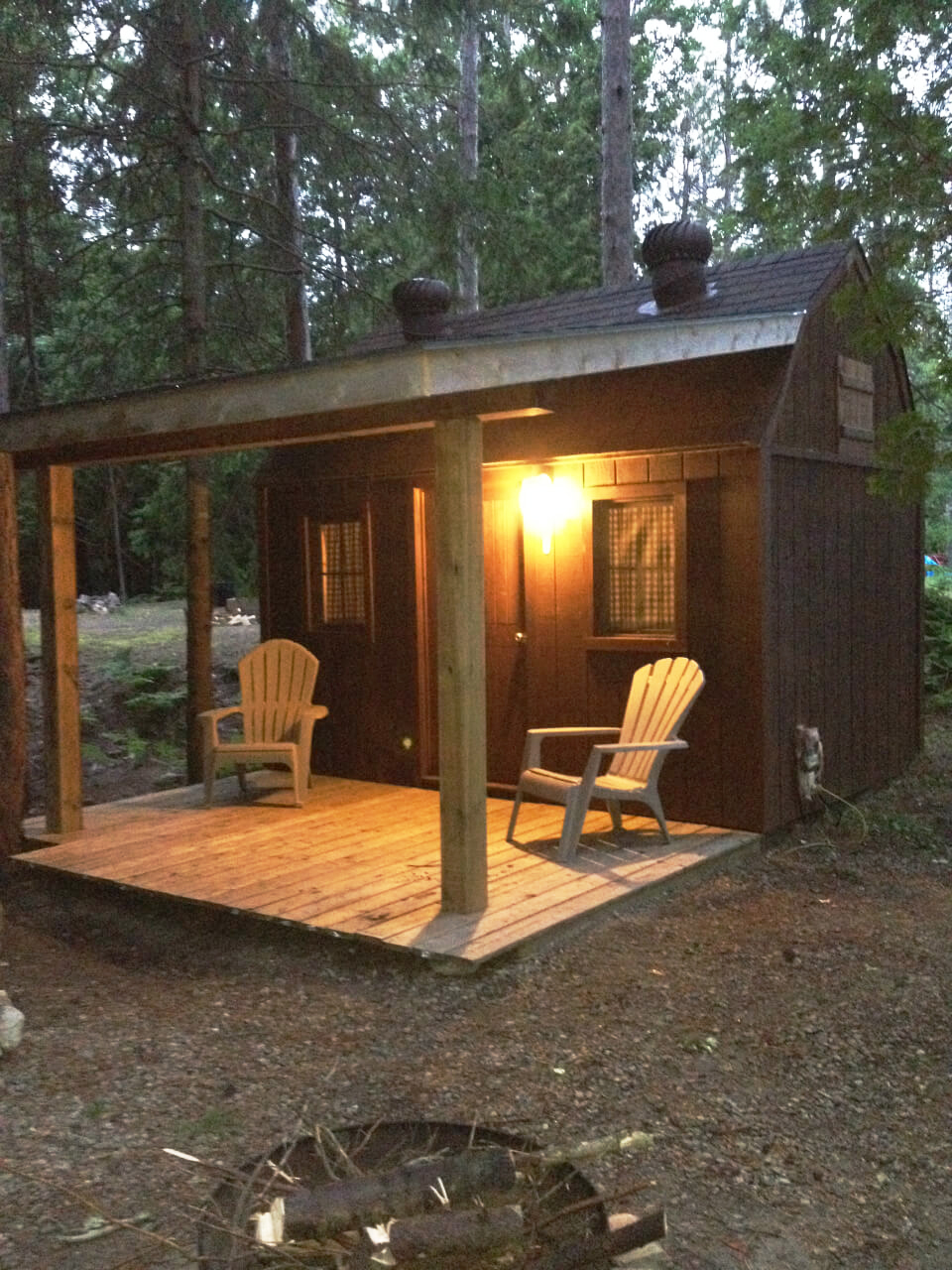 Saras Cabin & Gas Variety | 6313 Hwy 6, Tobermory, ON N0H 2R0, Canada | Phone: (647) 624-6007