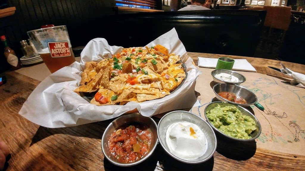 Jack Astors Bar & Grill | 70 Mapleview Dr W, Barrie, ON L4M 4S7, Canada | Phone: (705) 722-4737
