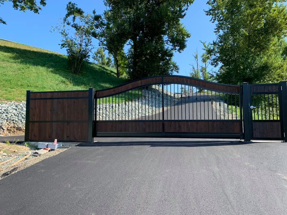 Taylor Doors & Gates | 34973 Clayburn Rd, Abbotsford, BC V2S 7Z1, Canada | Phone: (604) 556-9368