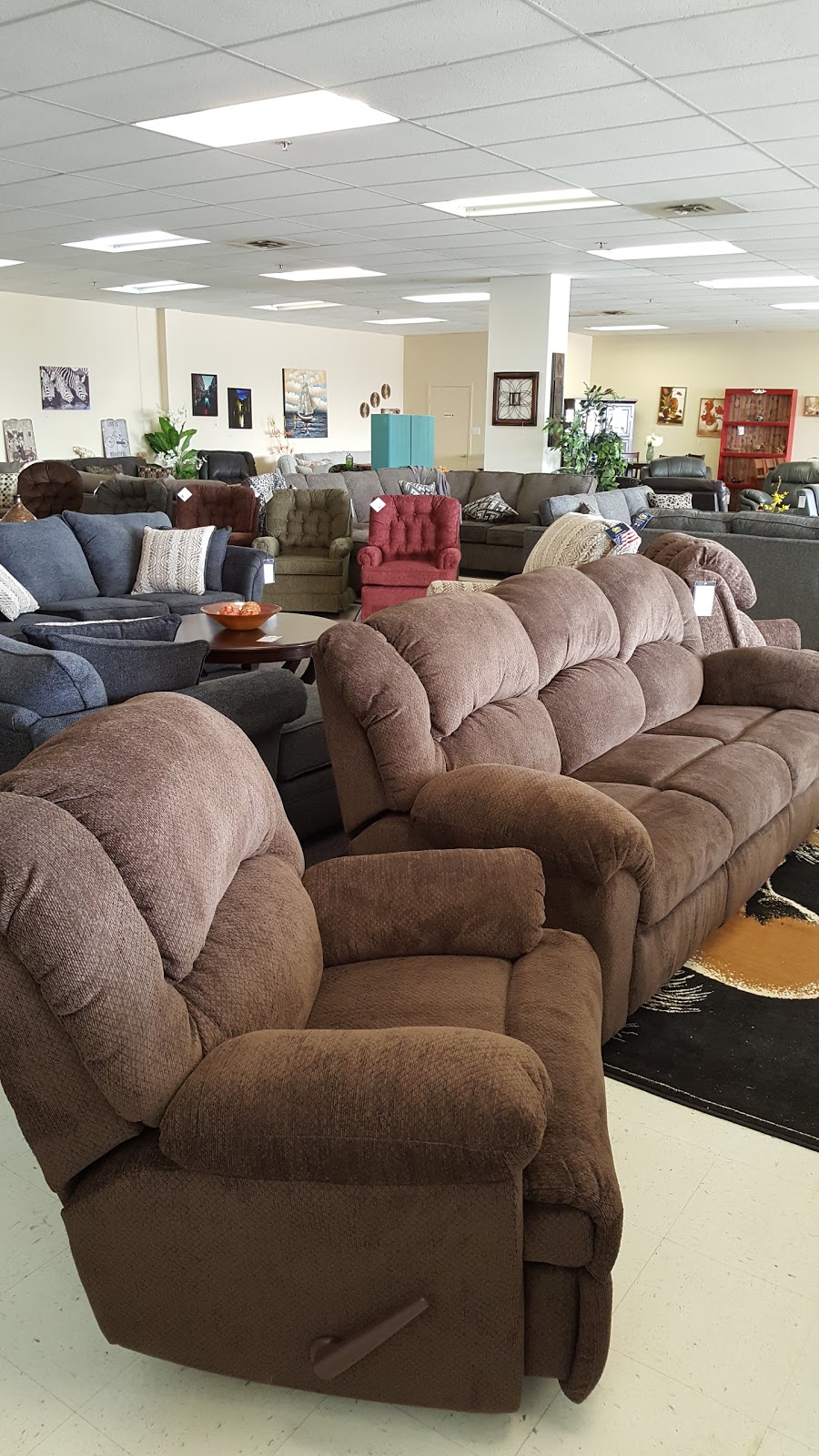 The Furniture Store Plus | 105 Wentworth Rd, Windsor, NS B0N 2T0, Canada | Phone: (902) 798-1114