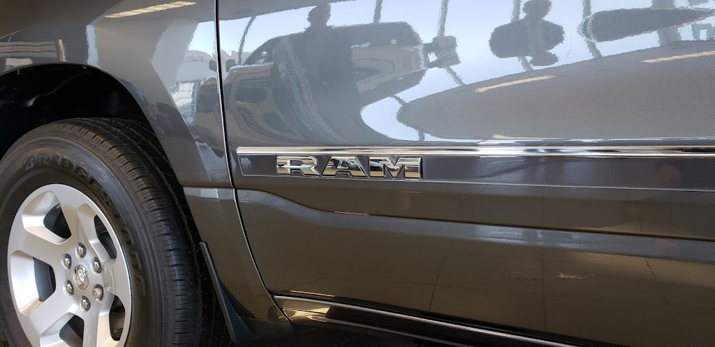 Luxwood Auto Trim Design Inc | 7950 Rue Alfred, Anjou, QC H1J 1J1, Canada | Phone: (514) 324-3274