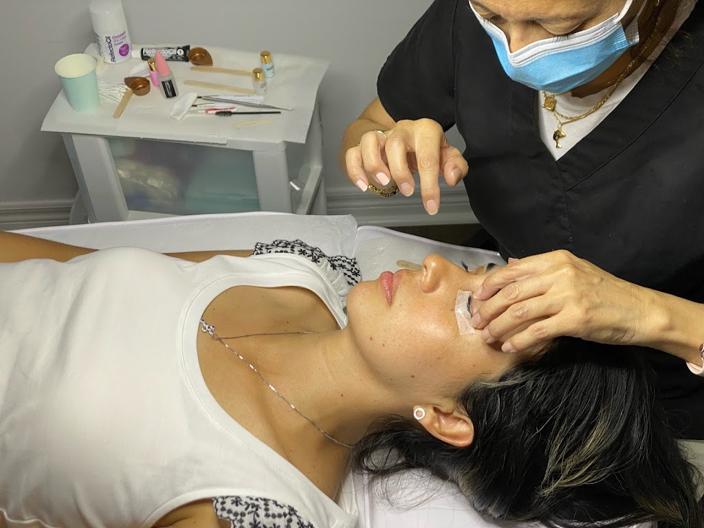 Vive Smile Beauty Studio | 3275 Stalybridge Dr #42, Oakville, ON L6M 0L2, Canada | Phone: (416) 731-9802