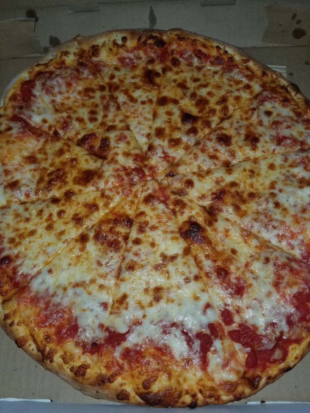 Pizza Nova | 400 Steeles Ave E, Brampton, ON L6W 3R2, Canada | Phone: (416) 439-0000