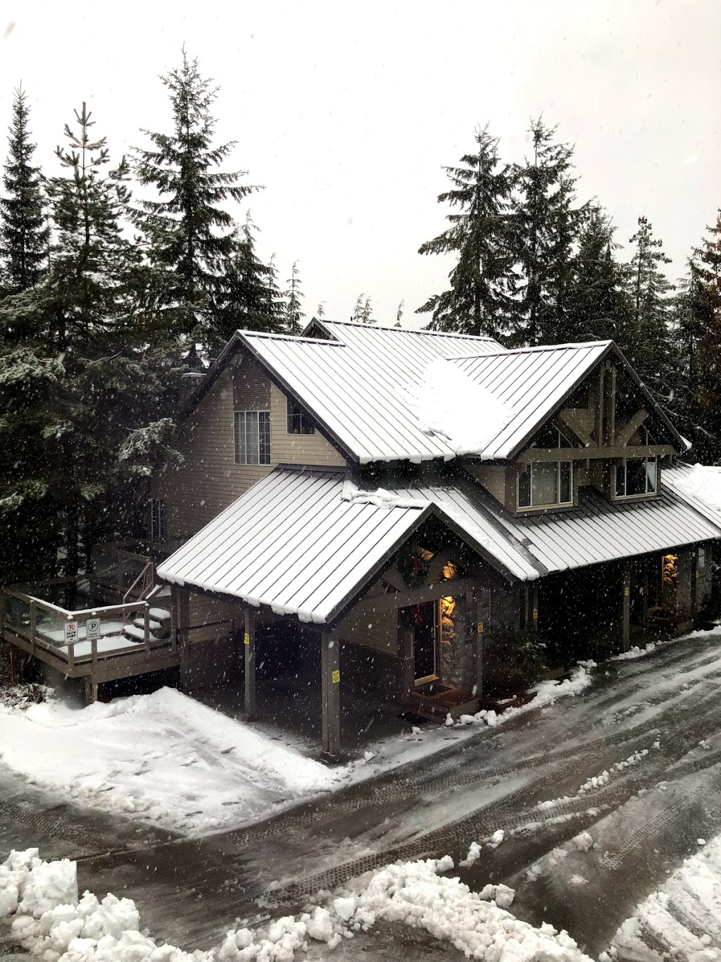 Harmony Whistler Vacations Ltd. | 4370 Lorimer Rd #338B, Whistler, BC V8E 1A6, Canada | Phone: (604) 906-1032