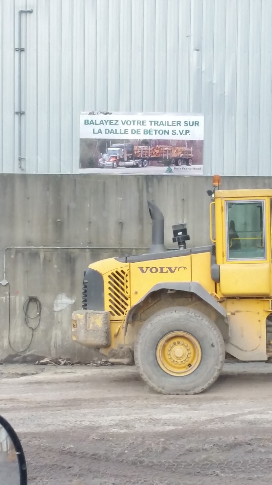 Bois Poulin Inc (Les) | 785 QC-269 Sud 1J0, Saint-Jacques de Leeds, QC G0N 1J0, Canada | Phone: (418) 424-0096
