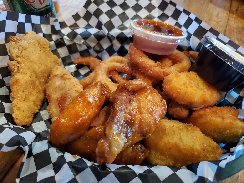 Le Lion dOr - Pub | 2902 Rue College, Sherbrooke, QC J1M 1T4, Canada | Phone: (819) 565-1015