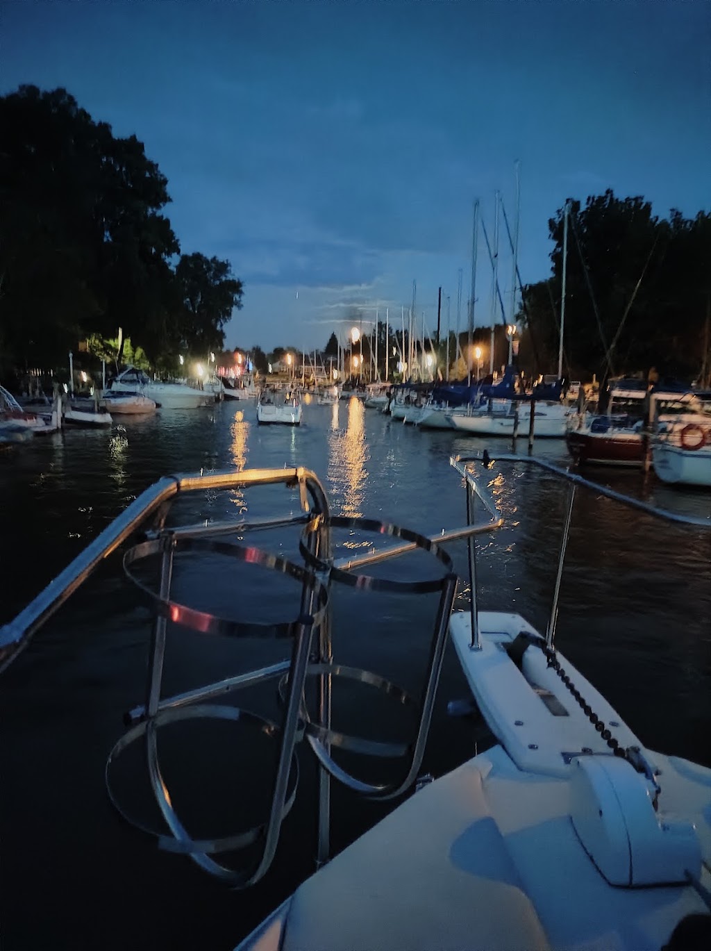 Grand Bend Charters | 13 Shady Ln, Grand Bend, ON N0M 1T0, Canada | Phone: (519) 748-7847