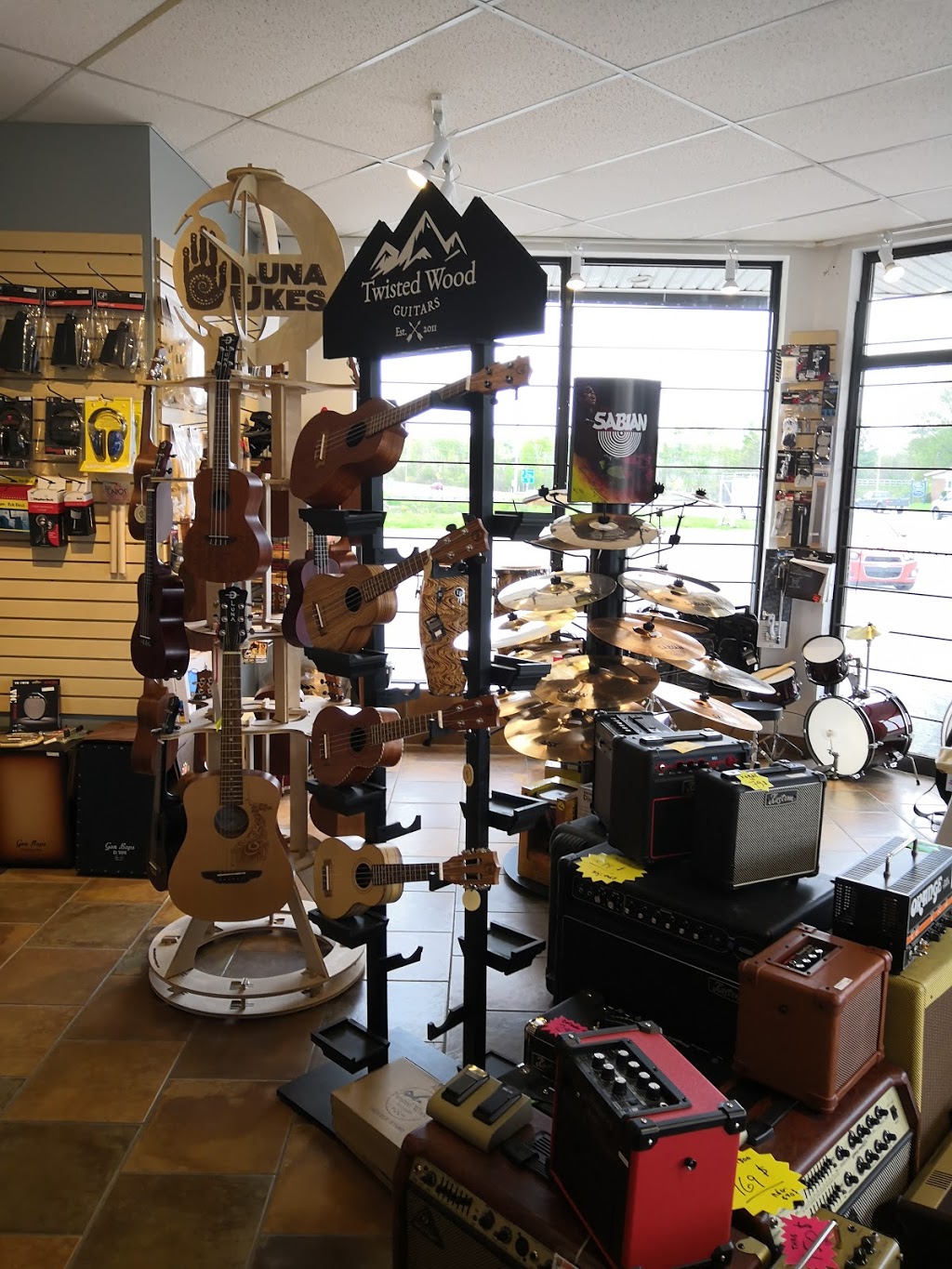 La Zone Musicale | 2226 Boulevard du Curé-Labelle, Saint-Jérôme, QC J7Y 1T5, Canada | Phone: (450) 304-0546
