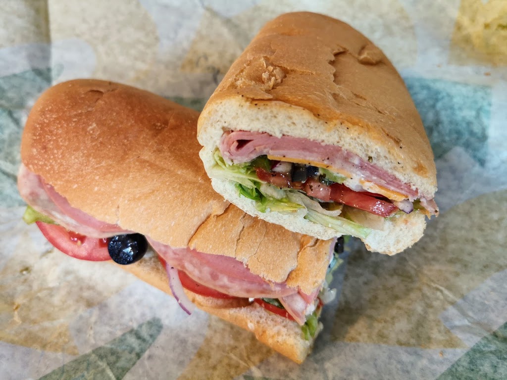 Subway | Evergreen Centre, 6660 Sooke Rd #1280, Sooke, BC V9Z 0A5, Canada | Phone: (250) 642-5699