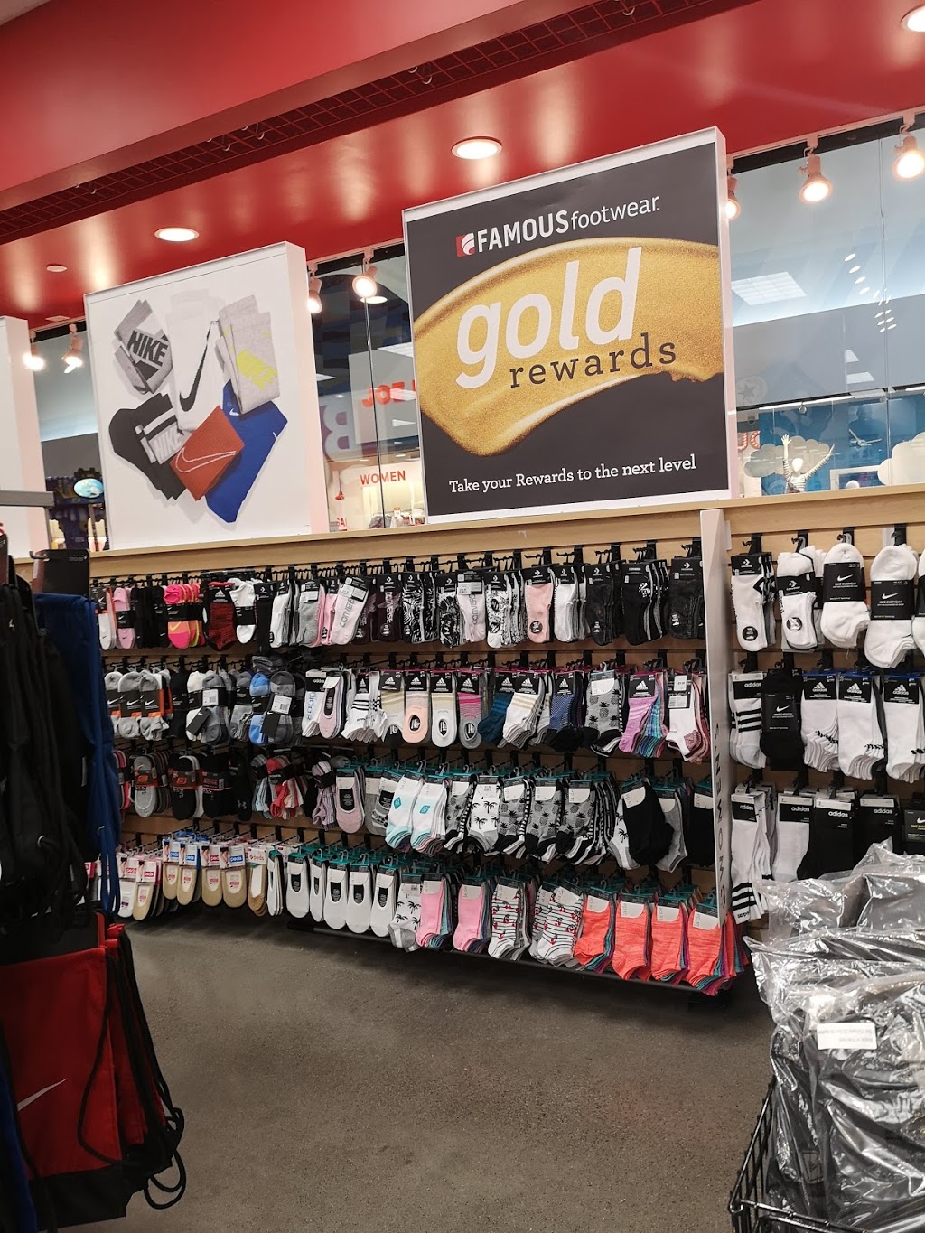 Famous Footwear Outlet | Vaughan Mills, 1 Bass Pro Mills Dr, Concord, ON L4K 5W4, Canada | Phone: (289) 982-0508