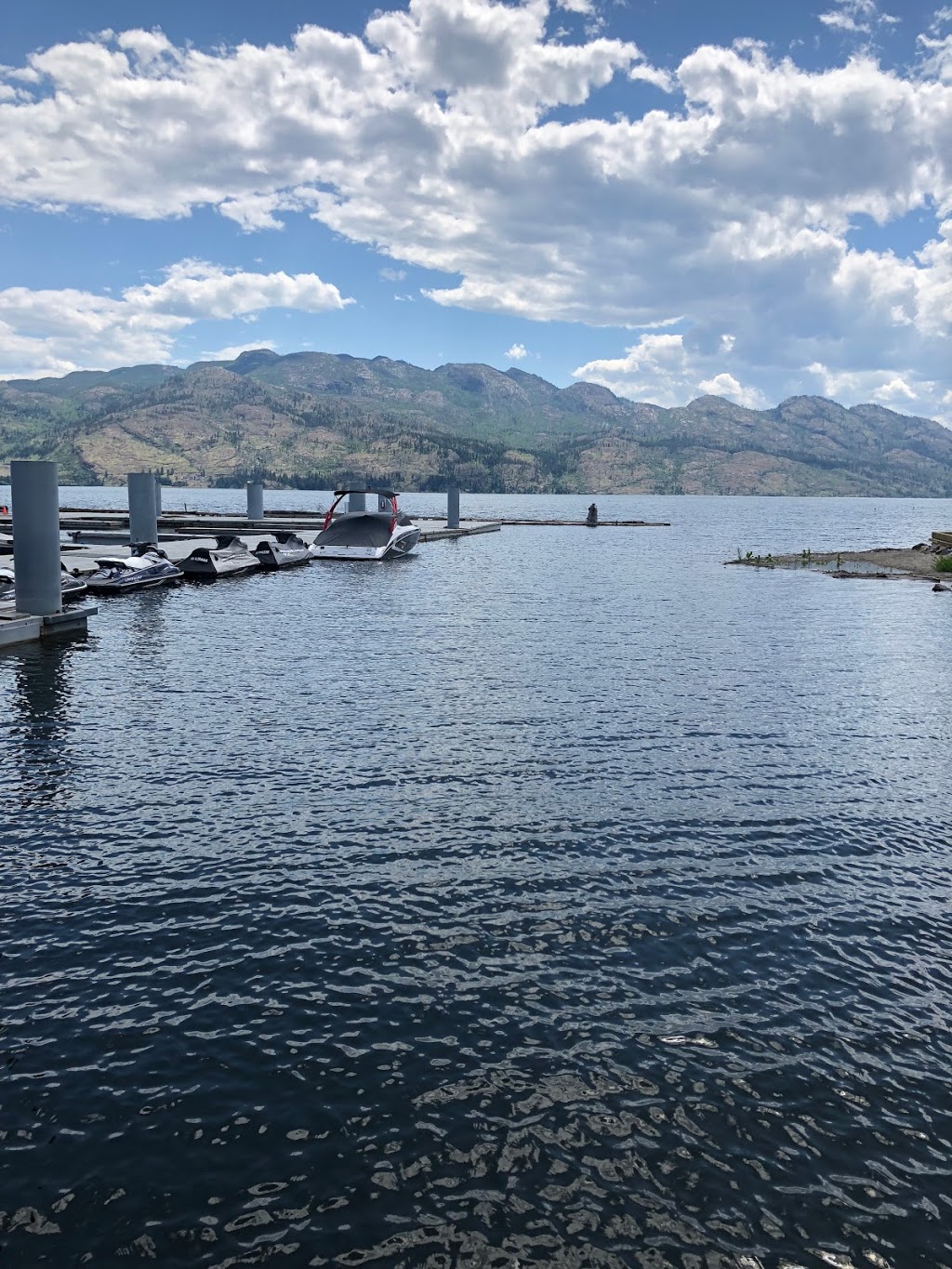 LakeSurf Premium Rentals | 4205 Gellatly Rd, West Kelowna, BC V4T 2K2, Canada | Phone: (250) 707-7873