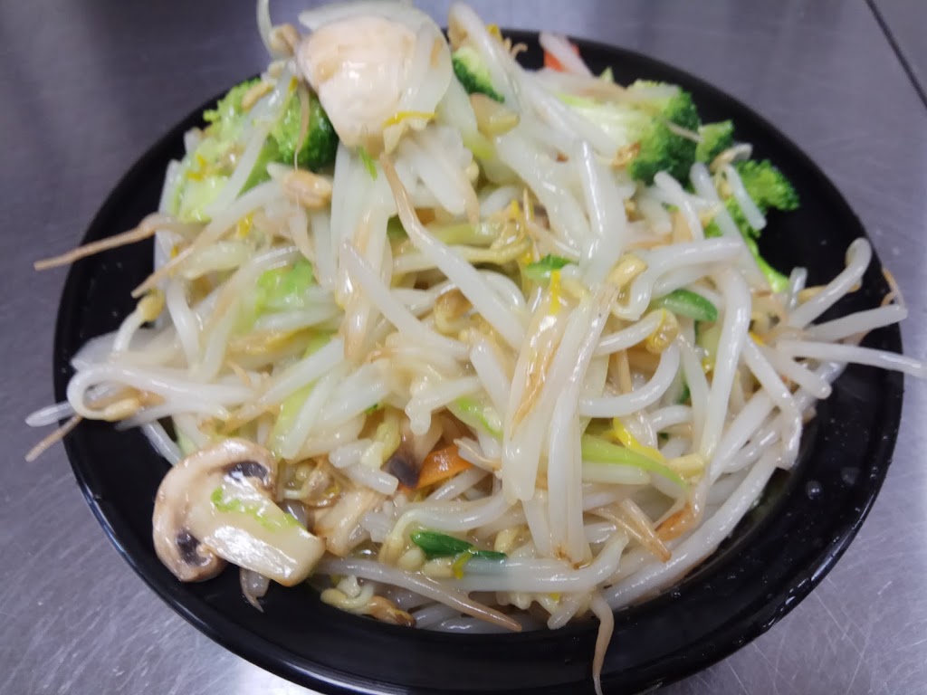 QQ Restaurant | 206497 ON-26, Meaford, ON N4L 1W7, Canada | Phone: (519) 538-2288