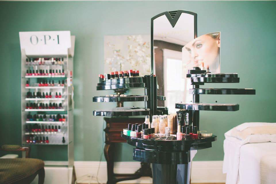 Elan Vitale Salon and Day Spa | 172 W Main St, Welland, ON L3C 5A2, Canada | Phone: (905) 732-4127