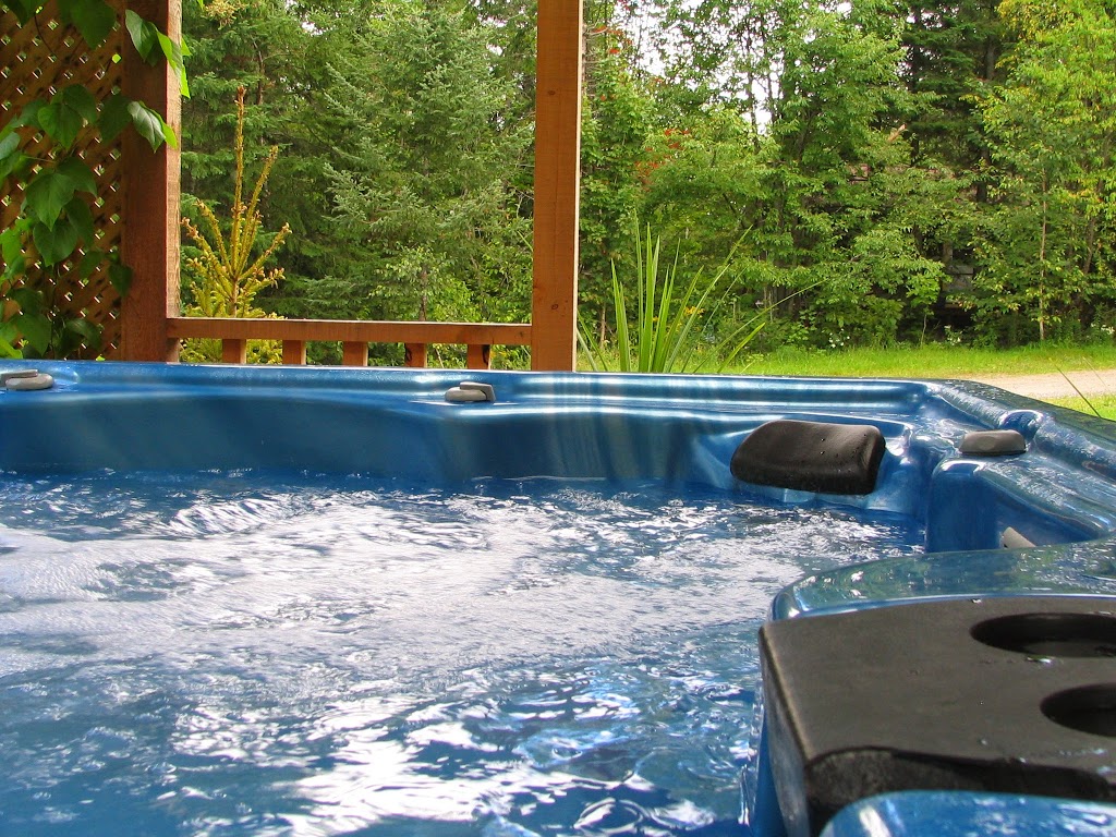 Chalets & Studios Le Vent Du Nord | 1954 Chemin du Lac Supérieur, Lac-Supérieur, QC J0T 1P0, Canada | Phone: (819) 688-6140