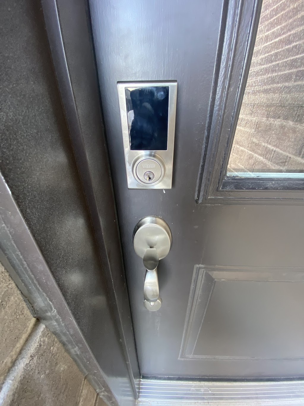 Oxford Door, Lock & Control | 140 Oxford St, Woodstock, ON N4S 6A7, Canada | Phone: (519) 535-3188