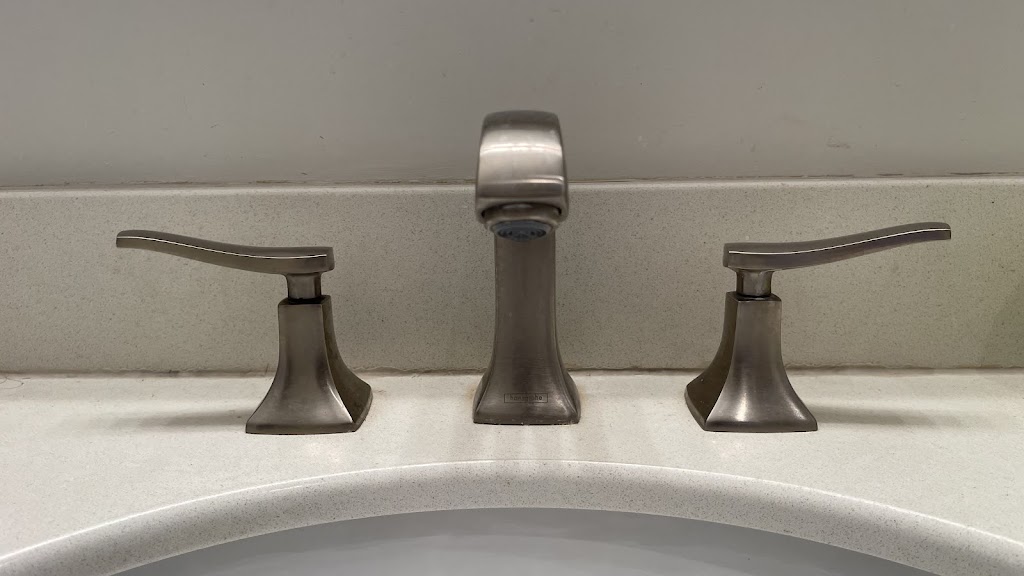 MC Plumbing Services | 102 Pantomine Blvd, Brampton, ON L6Y 5P1, Canada | Phone: (647) 678-1158