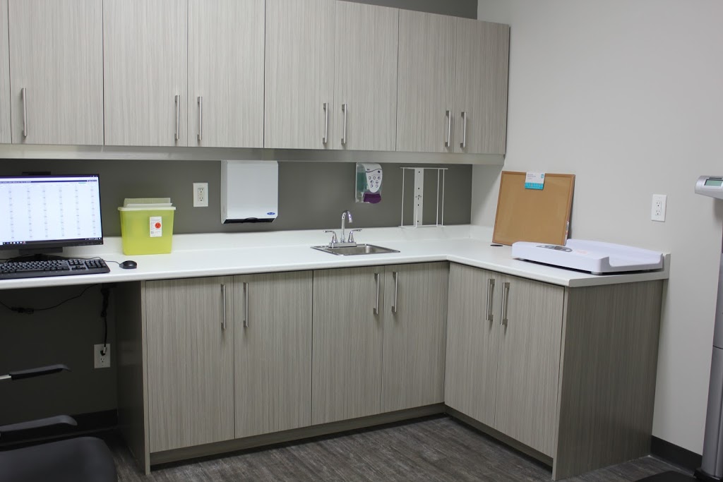 Intrepid Medical Centre & Walk-in Clinic | 379 Bond St W Unit 500, Oshawa, ON L1J 8R7, Canada | Phone: (905) 240-4678