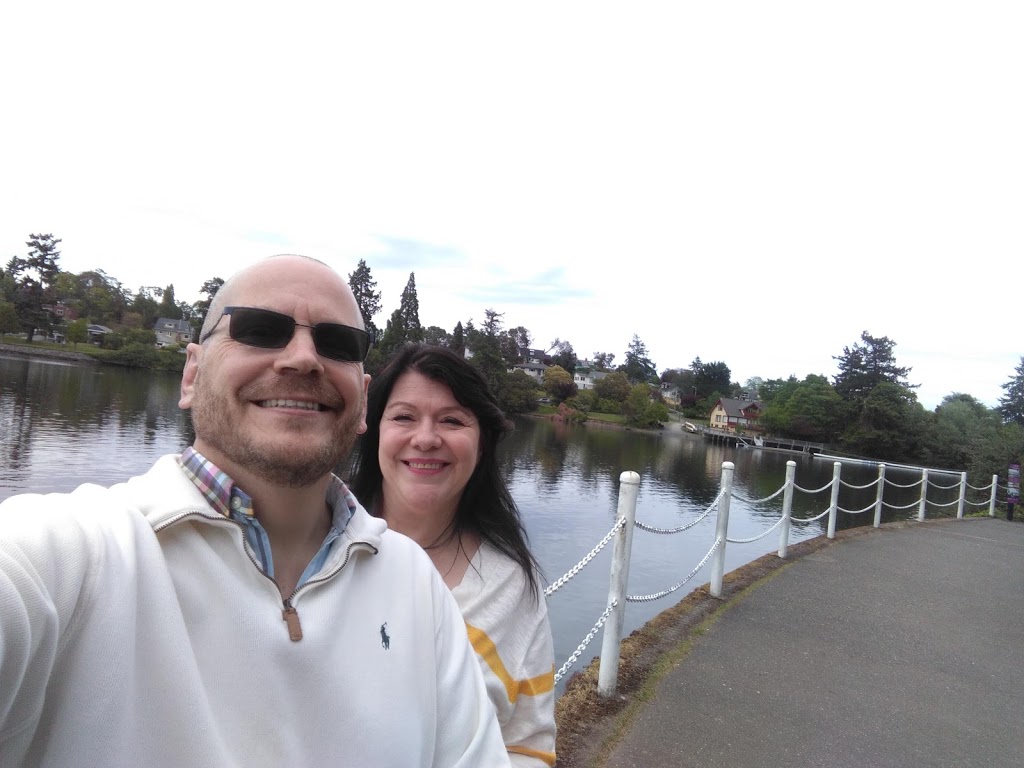 Songhees Hilltop Dog Park | 100 Saghalie Rd, Victoria, BC V9A 0A1, Canada