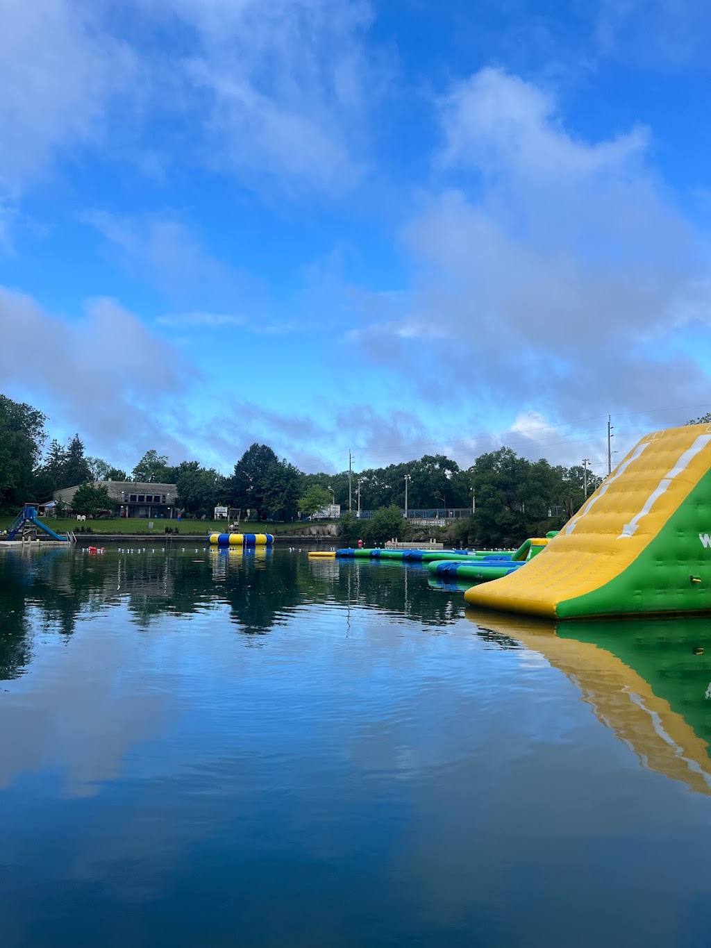 Super Splash Waterpark | 425 Water St S, St. Marys, ON N4X 1C5, Canada | Phone: (519) 808-5121