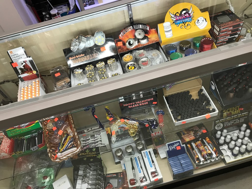 Durham Super Market & Convenience | 166 Adelaide Ave E, Oshawa, ON L1G 1Z3, Canada | Phone: (905) 725-9811