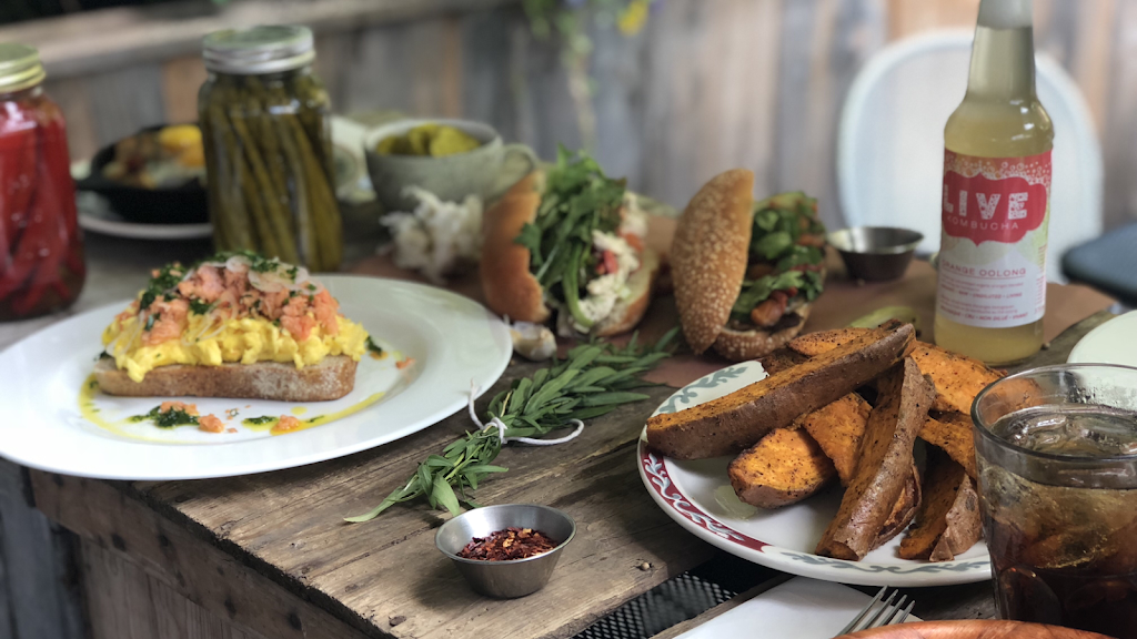 Park Grocery Deli & Bar | 294 Woolwich St, Guelph, ON N1H 3W3, Canada | Phone: (519) 265-9002