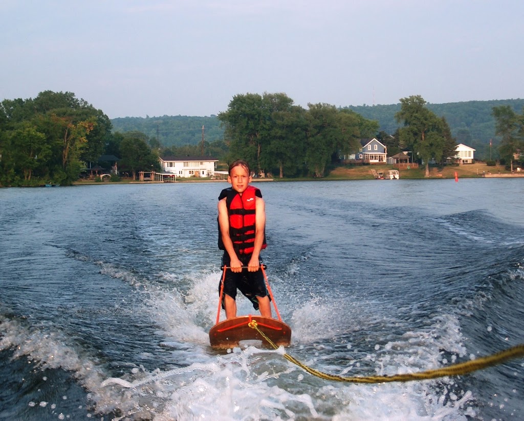 FREDDYS MARINE SERVICES | 431 Rosebush Rd, Quinte West, ON K0K 2C0, Canada | Phone: (613) 395-2942