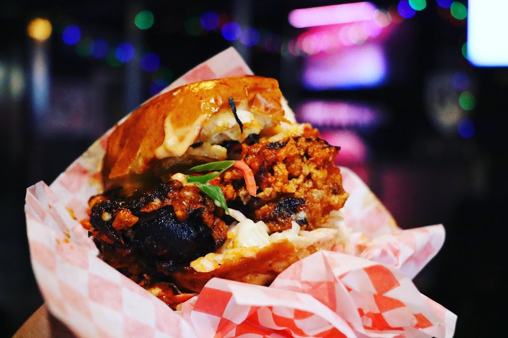 Tokyo Hot Fried Chicken | 928 College St, Toronto, ON M6H 1A4, Canada | Phone: (647) 488-6673