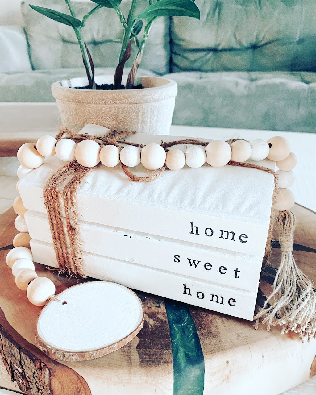 Cozy Nook Creations | 217 Montgomery Ave, Whitby, ON L1M 0B8, Canada | Phone: (647) 822-8405