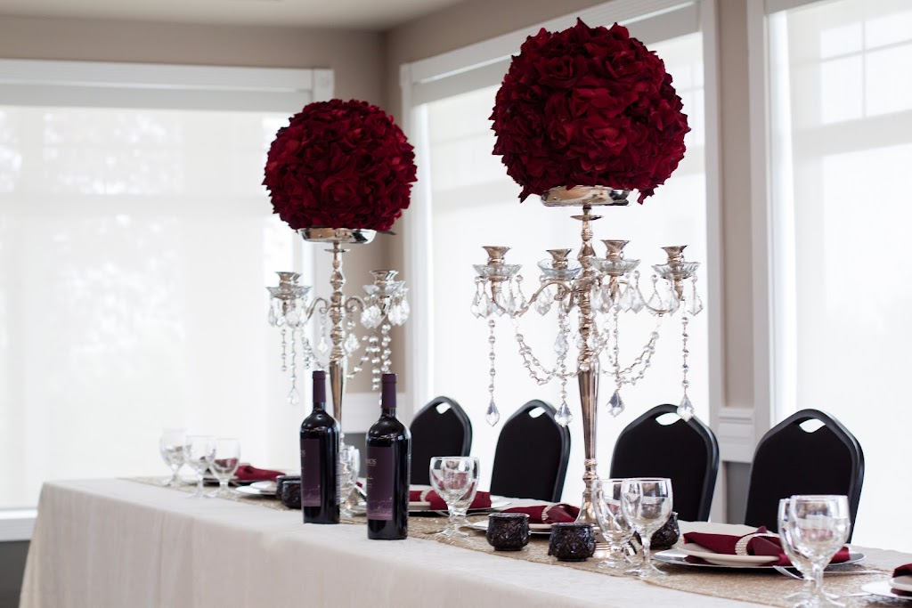 Coloniale Golf Club | 10 Country Club Dr, Beaumont, AB T4X 1M1, Canada | Phone: (780) 929-4653