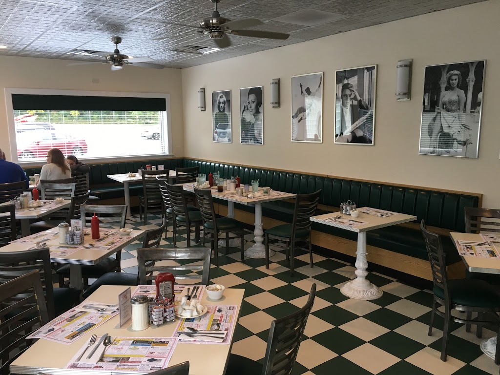 Uncle Joes Diner | 4869 Southwestern Blvd, Hamburg, NY 14075, USA | Phone: (716) 648-7154