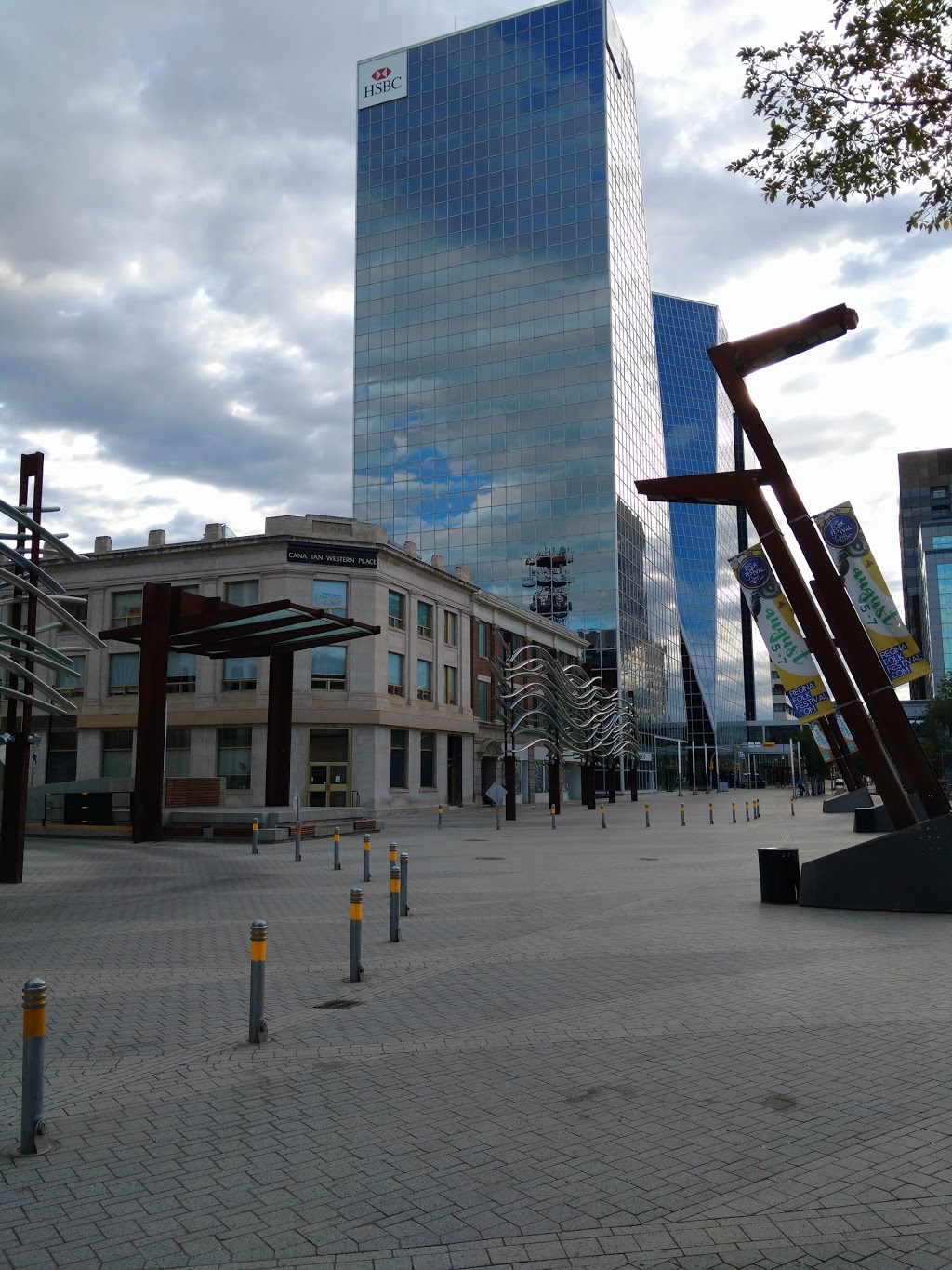 Regina Farmers Market | City Square Plaza, 2190 Victoria Ave, Regina, SK S4N 6T5, Canada | Phone: (306) 210-0101